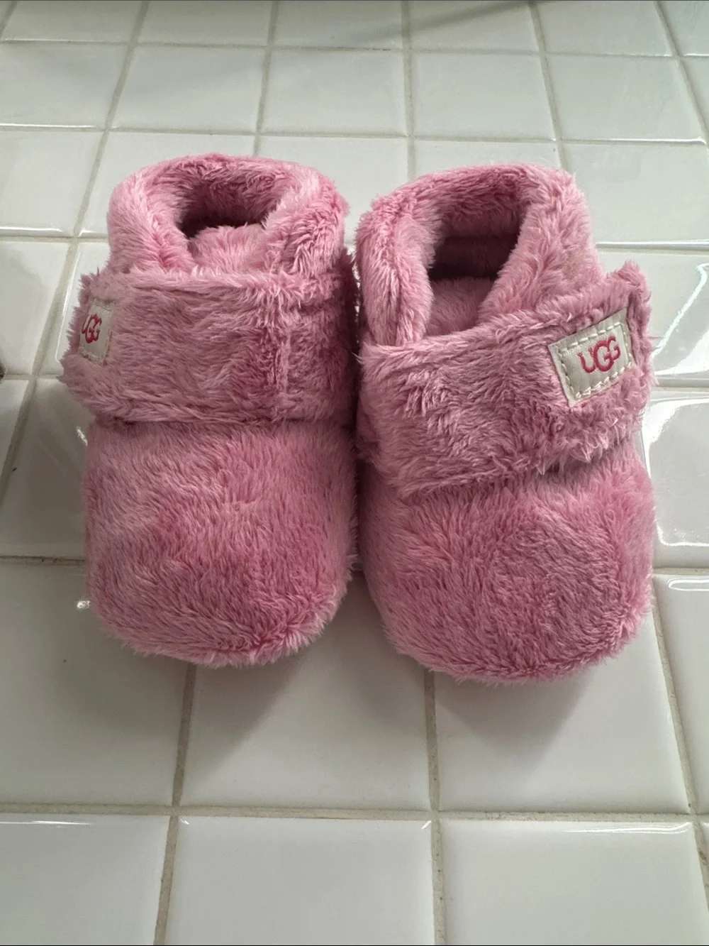 UGG Pink Bootie Slippers for baby-2 sets